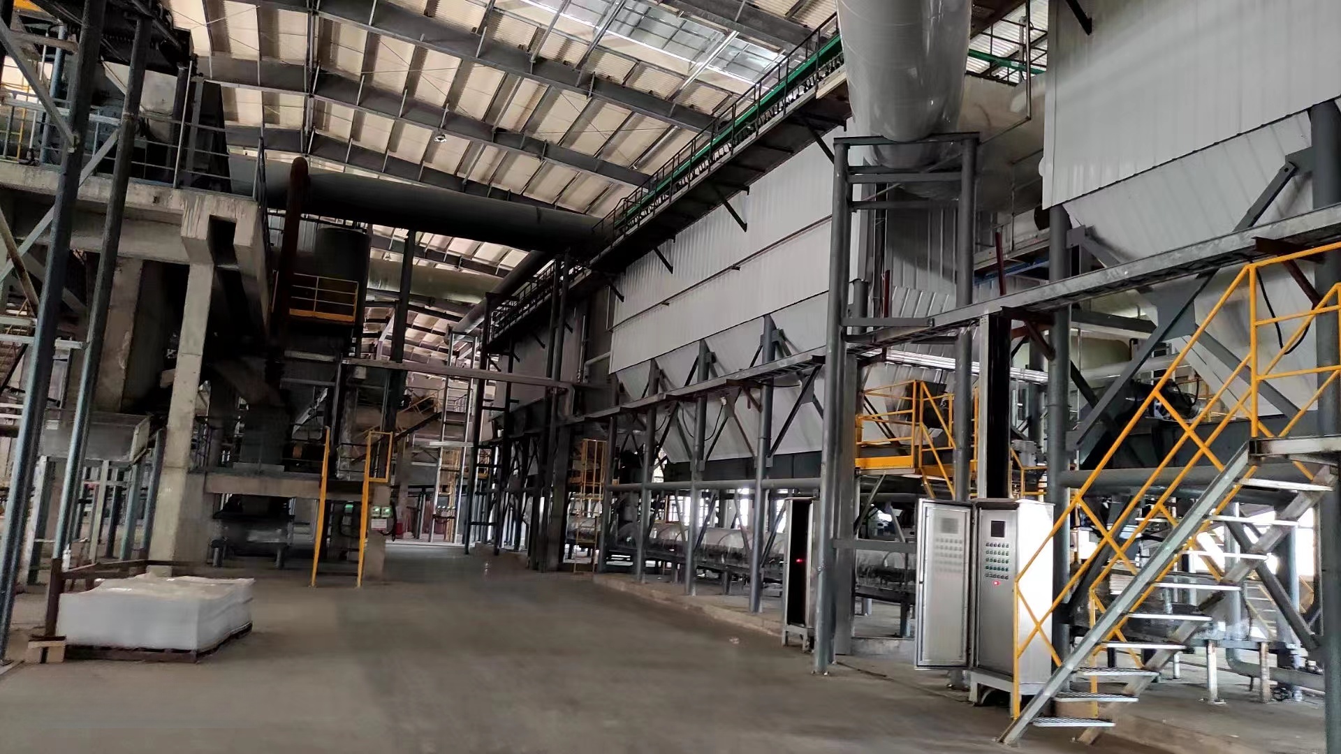 Bag filter dust collection system Bag filter dust collection system for fertilizer plant environmental compliance