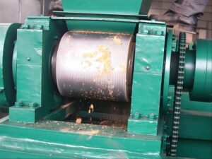 double roller extrusion granulator