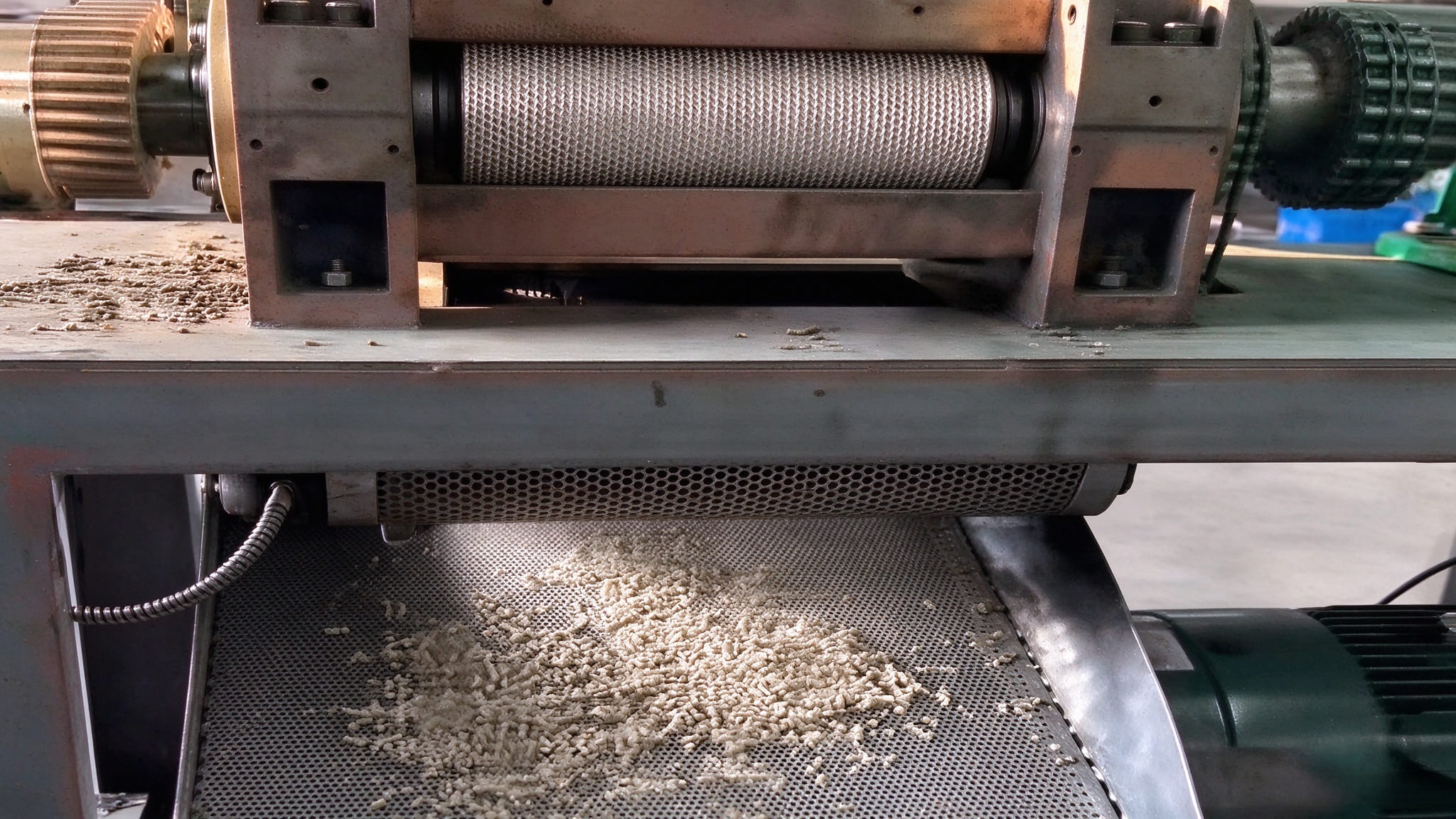 extrusion granulation equipment
